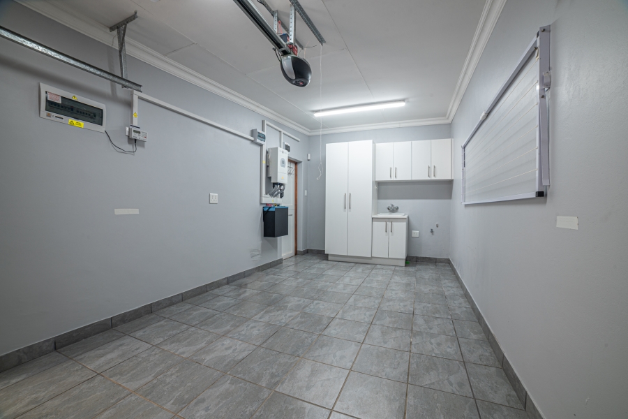 3 Bedroom Property for Sale in Hartenbos Central Western Cape